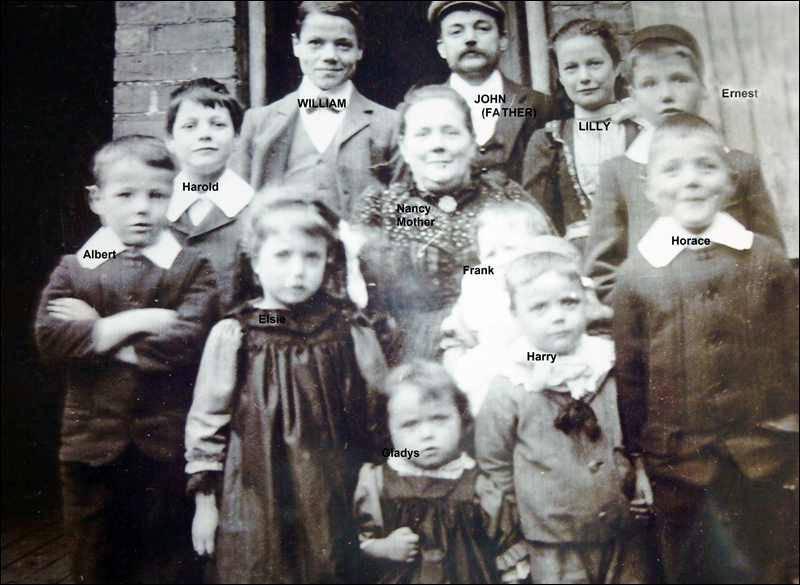 Davies family 1905 96